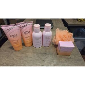Baylis & Harding Jojoba Vanilla Almond Oil 6 Piece Bath and Body Gift Set